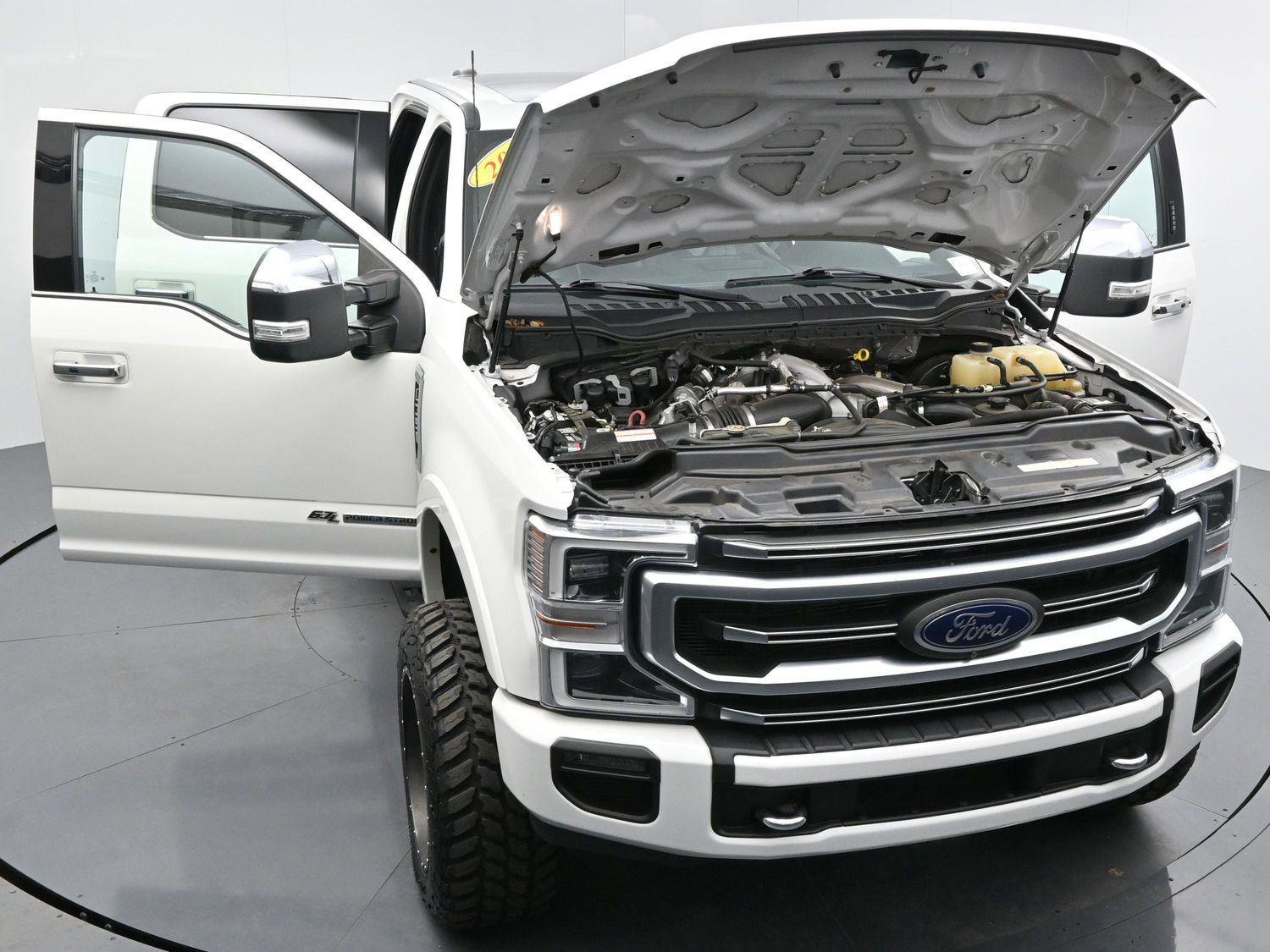 Used 2021 Ford F350 Platinum w/ Tremor Off-Road Package image 49