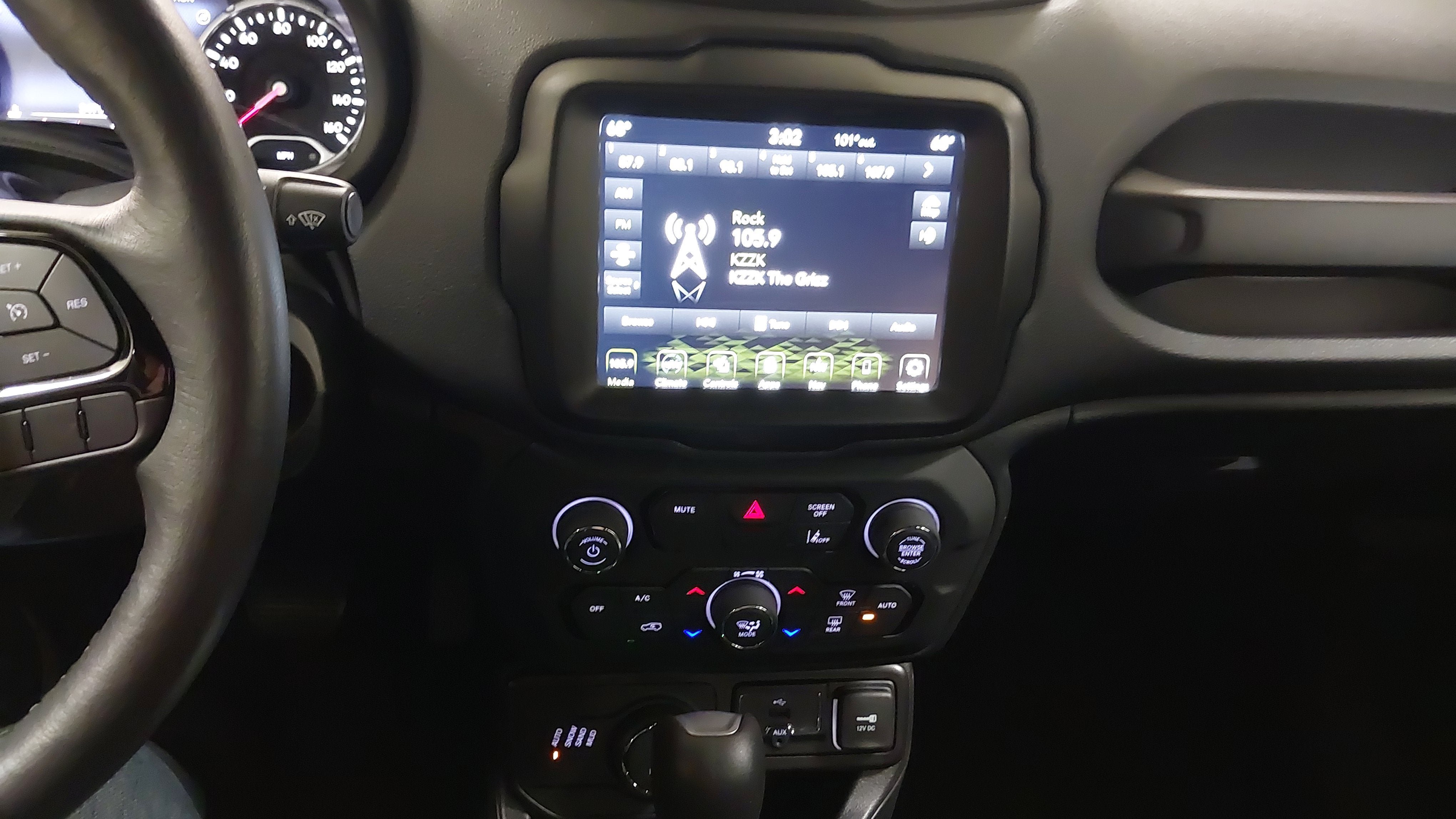 Used 2022 Jeep Renegade Altitude w/ Convenience Group AWD/4WD image 21