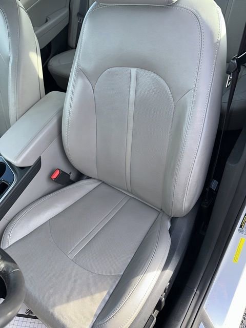 Used 2018 Hyundai Sonata Limited w/ Cargo Package image 11