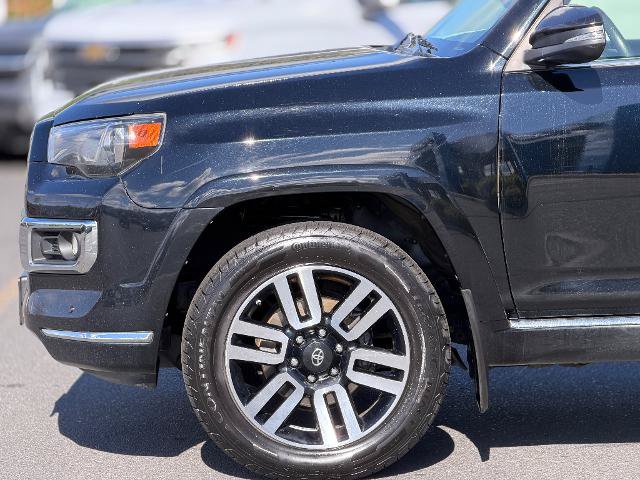 Used 2018 Toyota 4Runner Limited AWD/4WD image 19