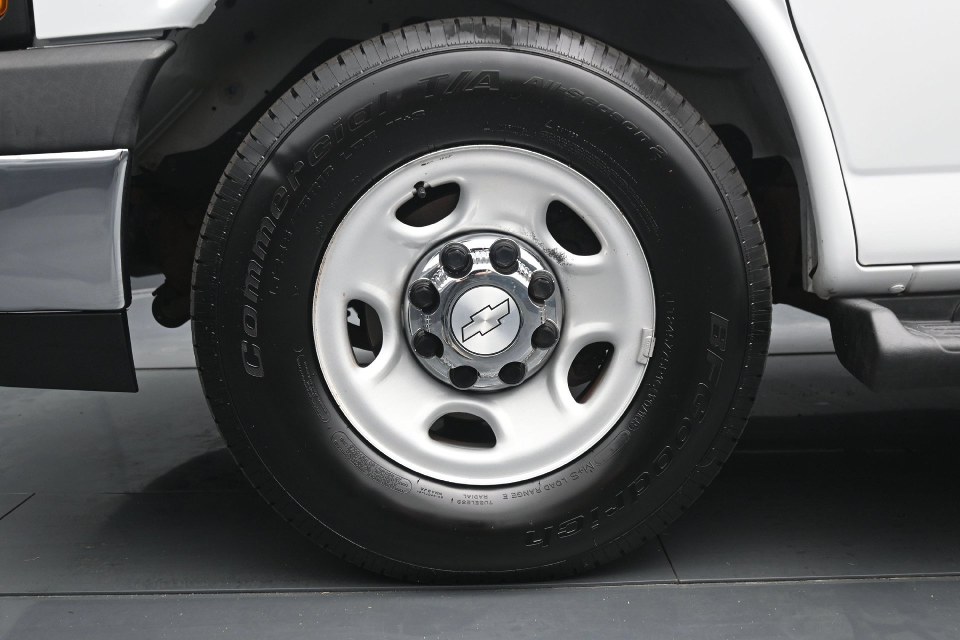 Used 2019 Chevrolet Express 3500 LT w/ LT Preferred Equipment Group RWD image 25