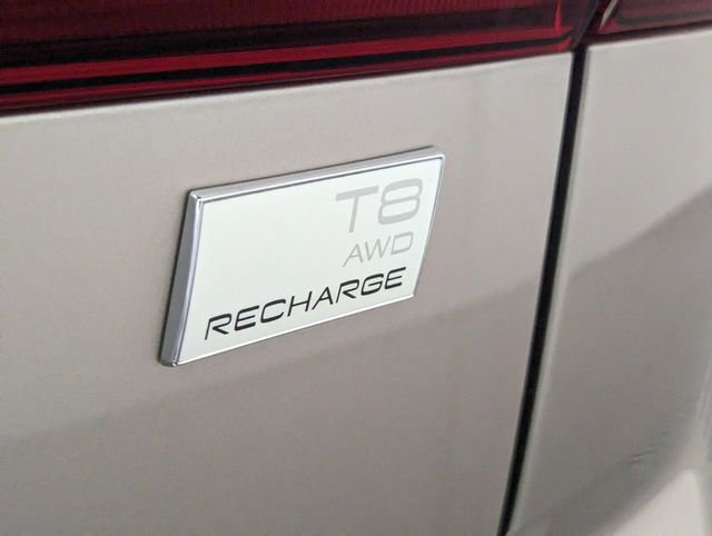 New 2024 Volvo XC60 T8 Core w/ Protection Package Premier AWD/4WD image 12
