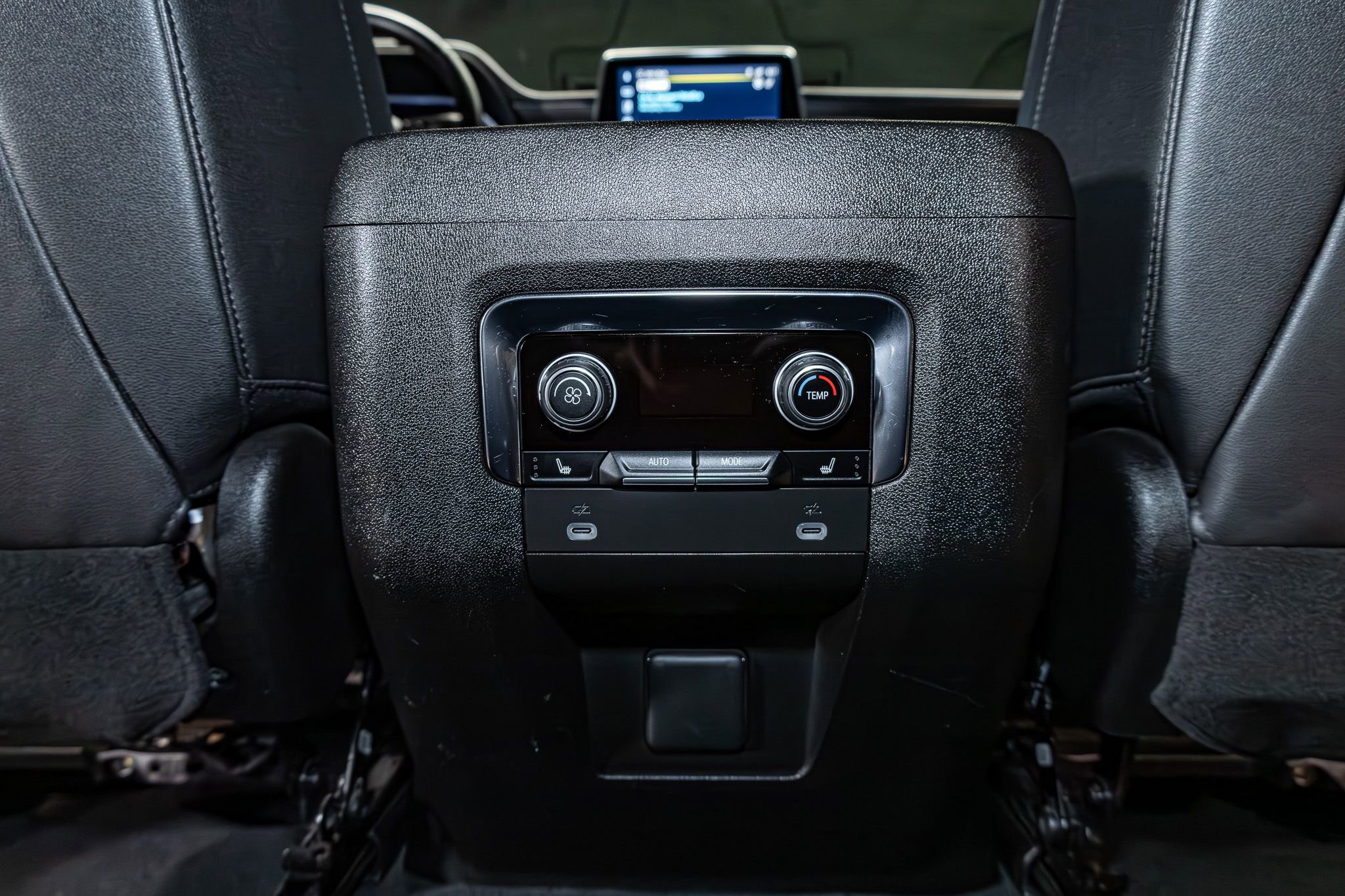 Used 2023 Chevrolet Suburban RST w/ Sport Performance Package image 22