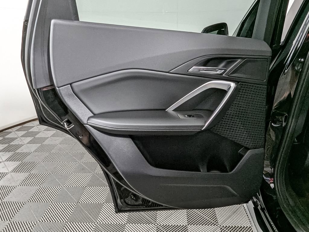 Used 2025 BMW X1 xDrive28i w/ Technology Package image 41