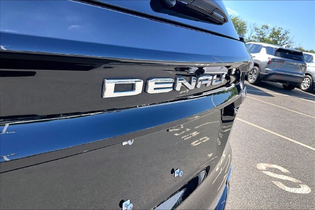 Used 2026 GMC Acadia Denali w/ Super Cruise Package AWD/4WD image 32