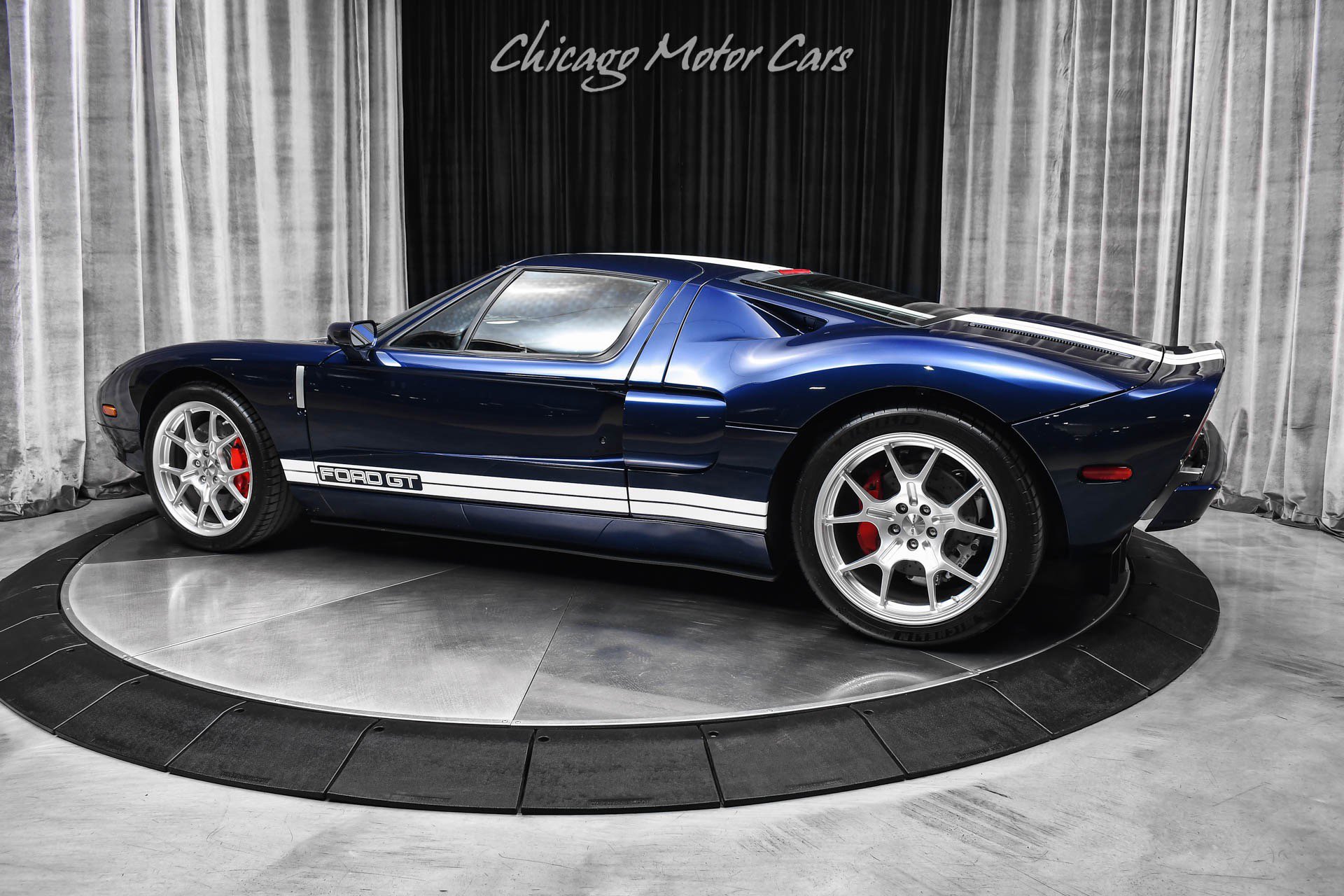 Used 2005 Ford GT image 3