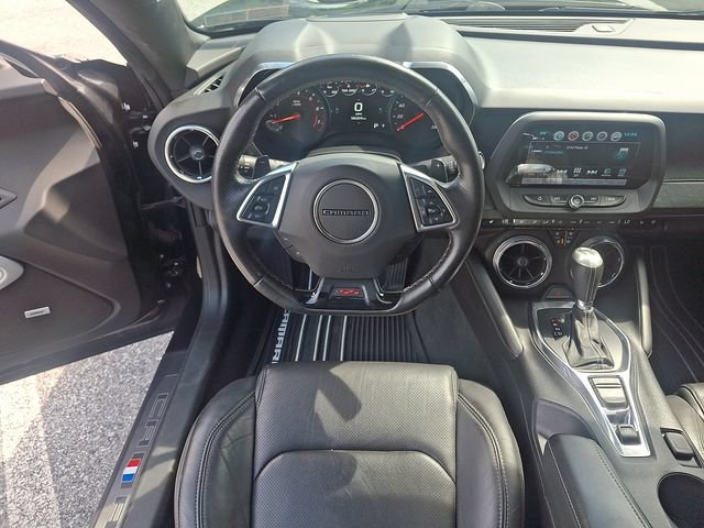 Used 2018 Chevrolet Camaro SS RWD image 11