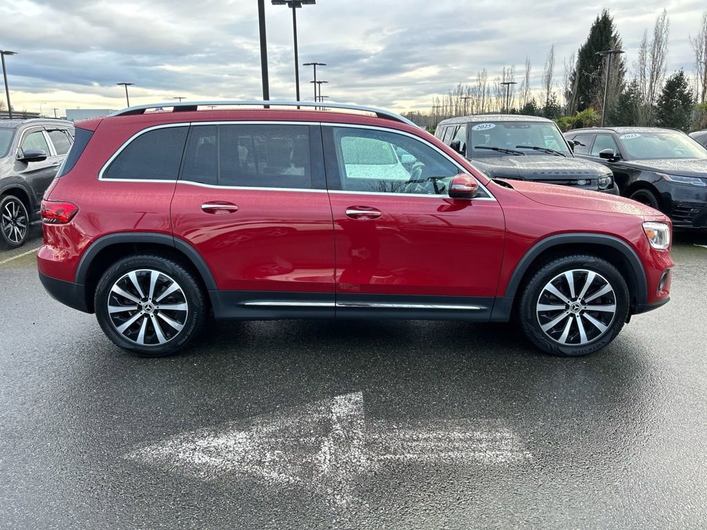 Used 2022 Mercedes-Benz GLB 250 4MATIC w/ Premium Package Lite image 8