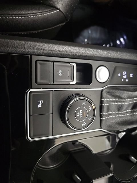 Used 2023 Volkswagen Atlas SE AWD/4WD image 23