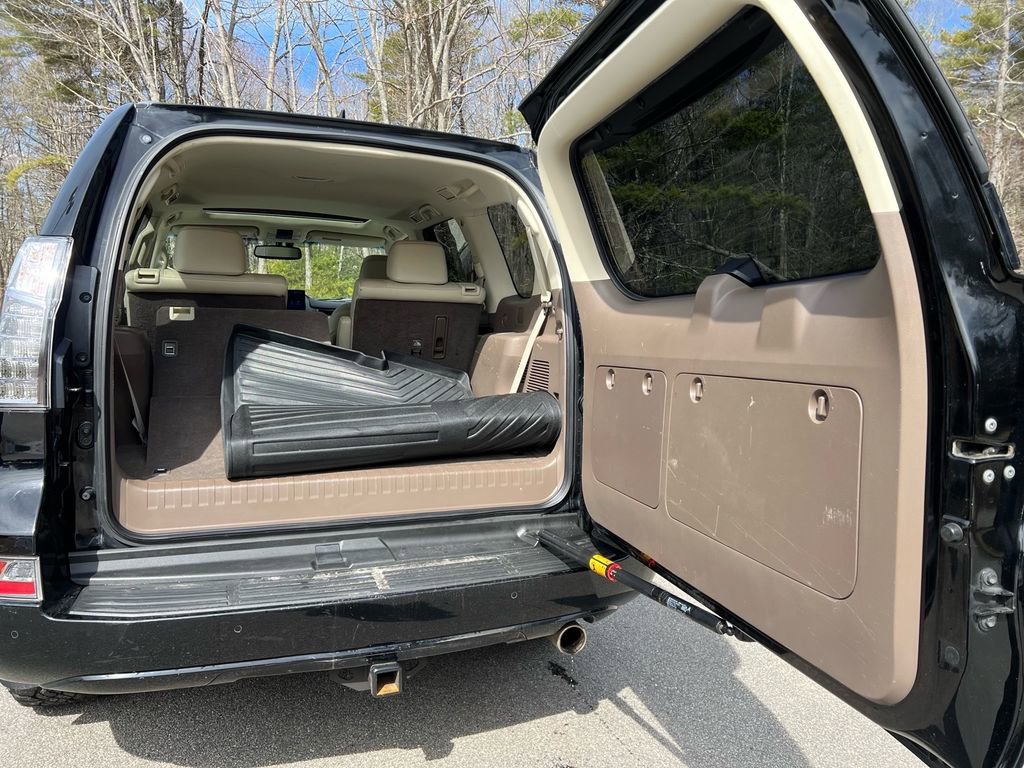 Used 2018 Lexus GX 460 Premium image 24