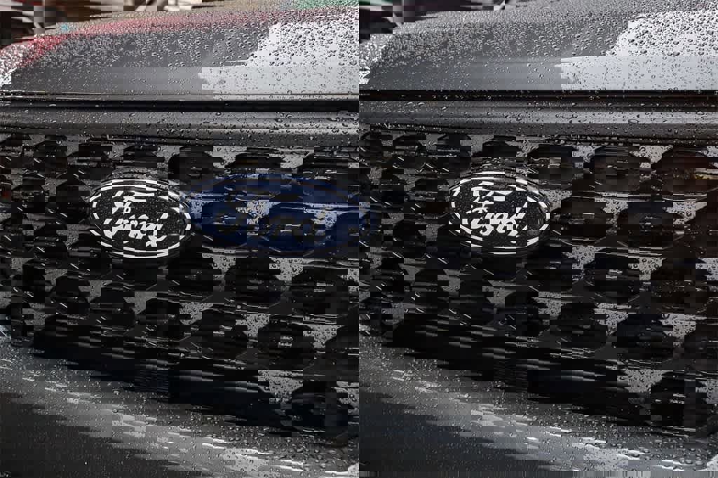 New 2025 Ford Maverick XL image 5