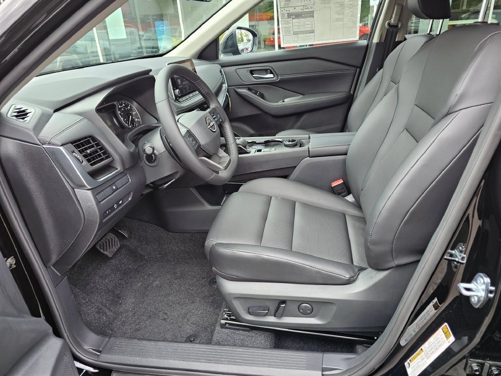 New 2026 Nissan Rogue Dark Armor AWD/4WD image 16