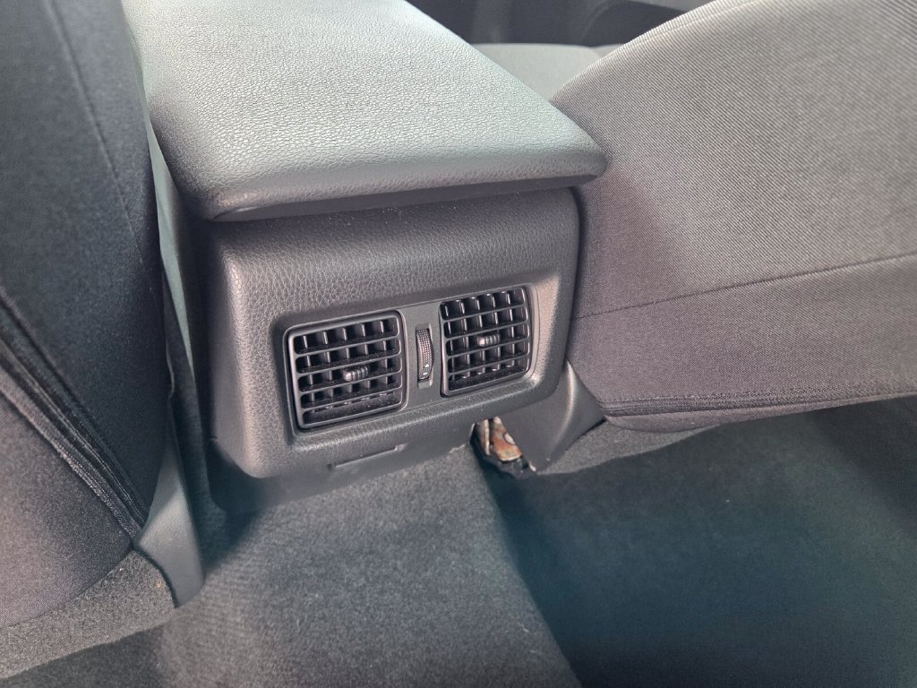Used 2025 Toyota Camry LE FWD image 8