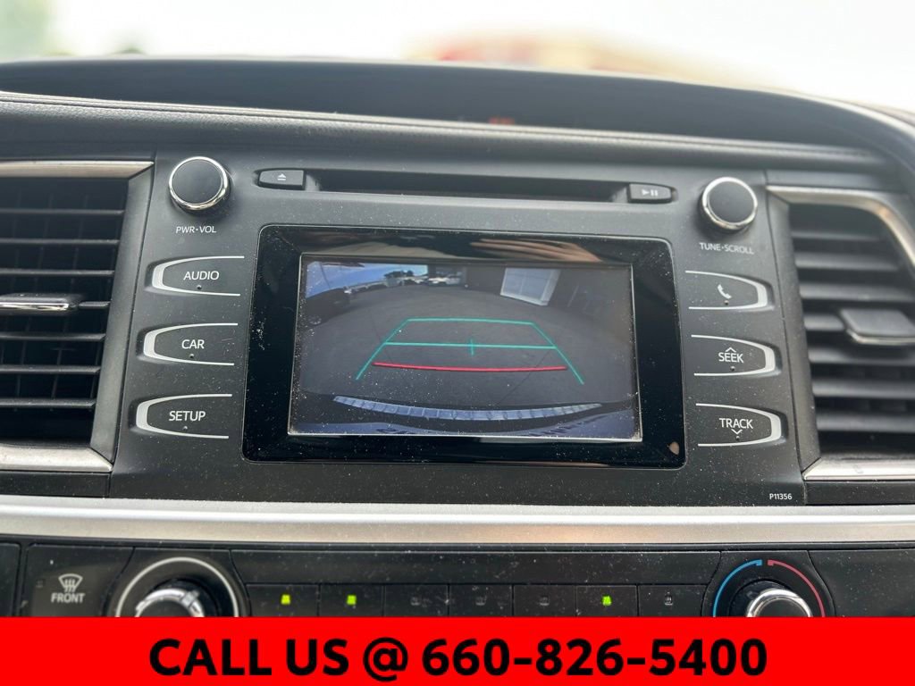 Used 2018 Toyota Highlander LE w/ Protection Package #3 AWD/4WD image 17