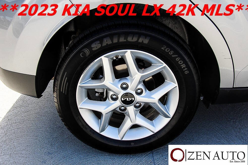 Used 2023 Kia Soul LX w/ Option Group 015 image 44