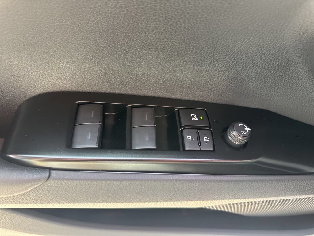 New 2026 Toyota Camry SE FWD image 22