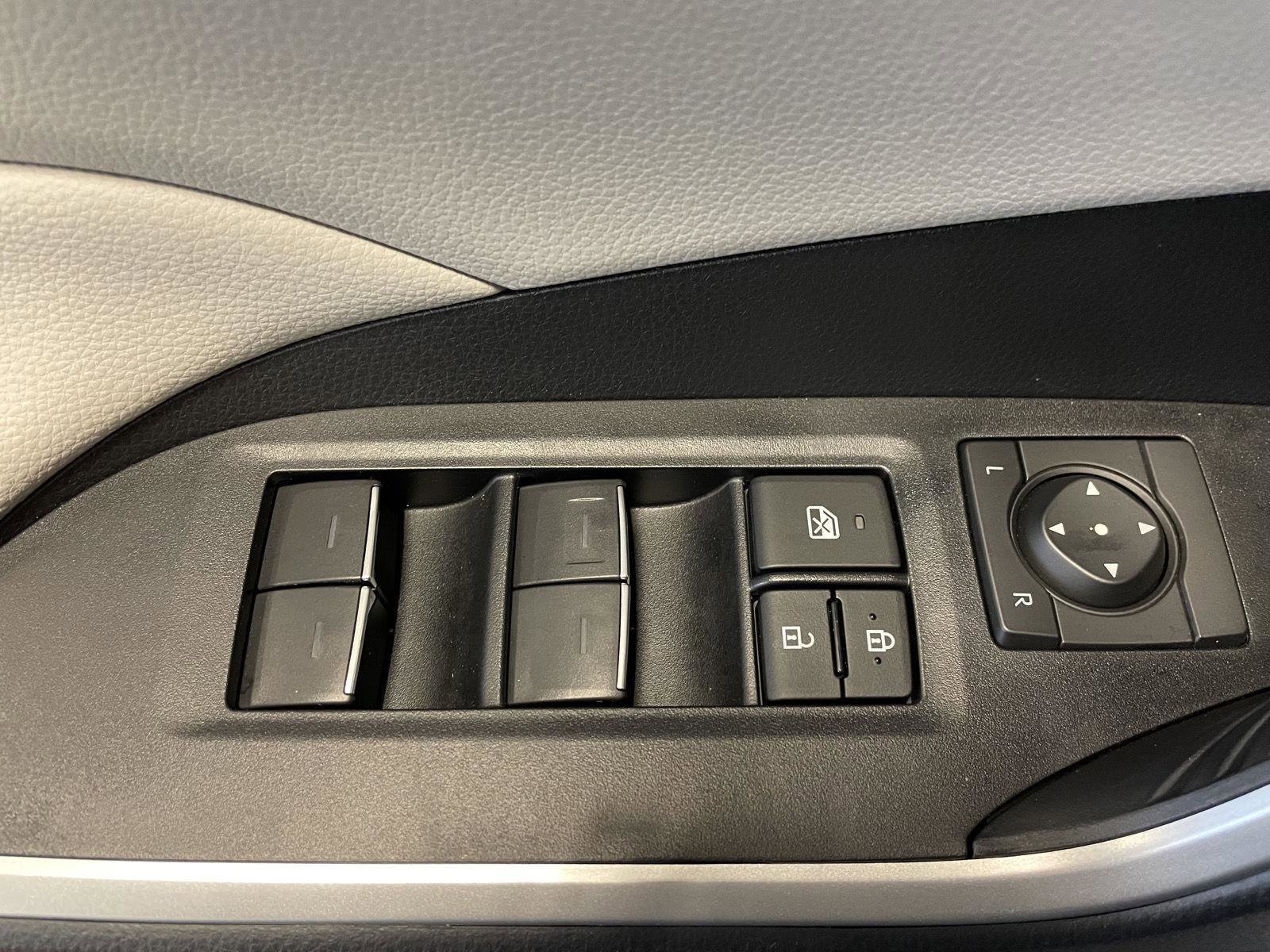 Used 2024 Toyota RAV4 XLE w/ Convenience Package image 36