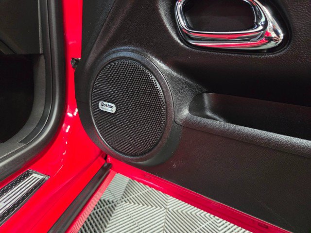 Used 2015 Chevrolet Camaro SS w/ Commemorative Special Edition RWD image 34