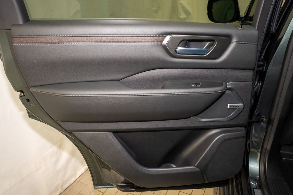 New 2026 Nissan Armada Platinum AWD/4WD image 12