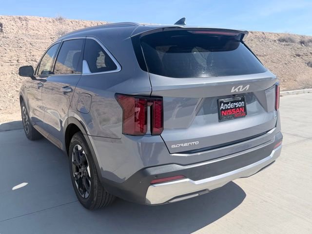 Used 2024 Kia Sorento S image 8