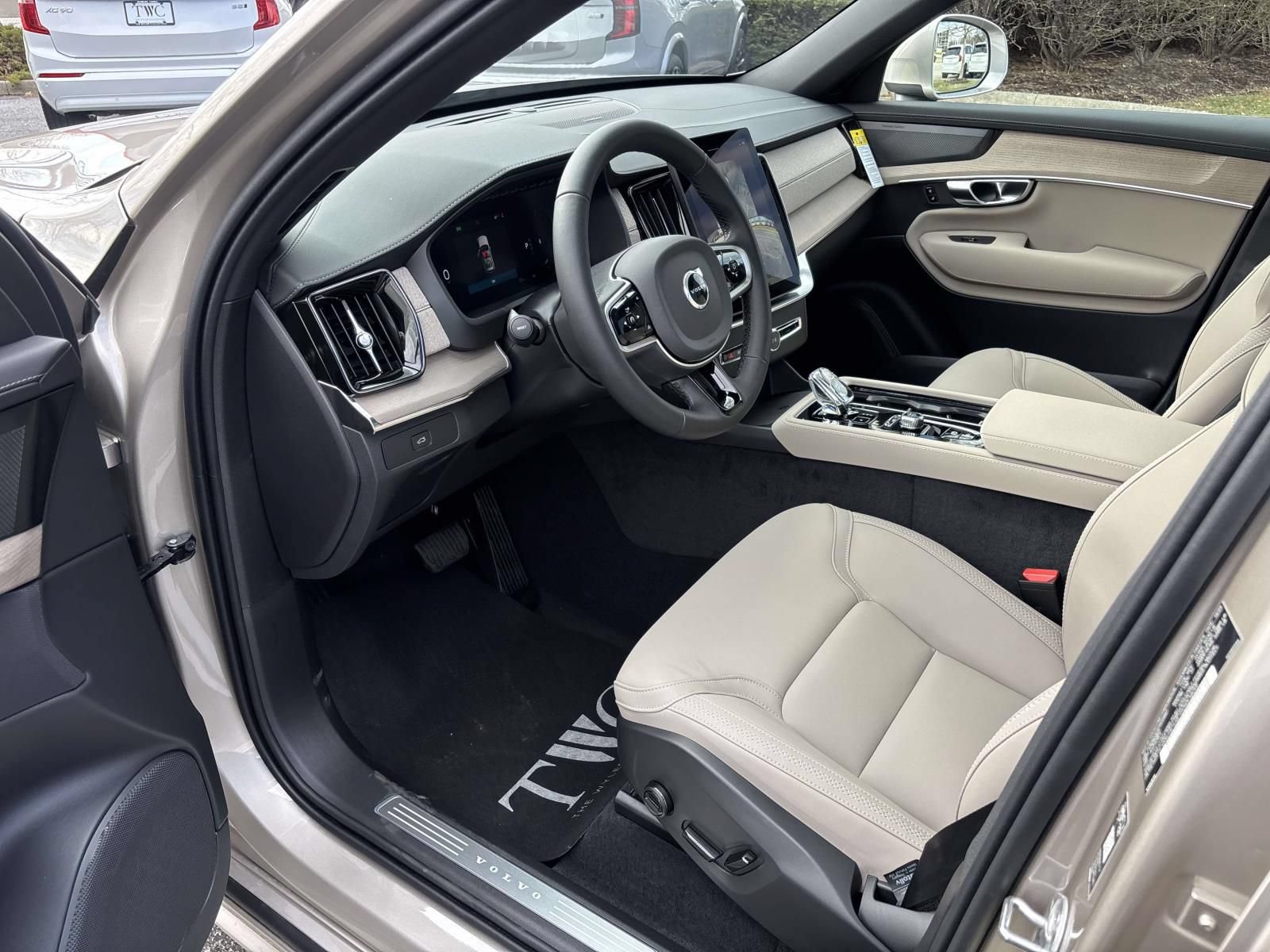 New 2026 Volvo XC90 B6 Plus w/ Protection Package Premier AWD/4WD image 24