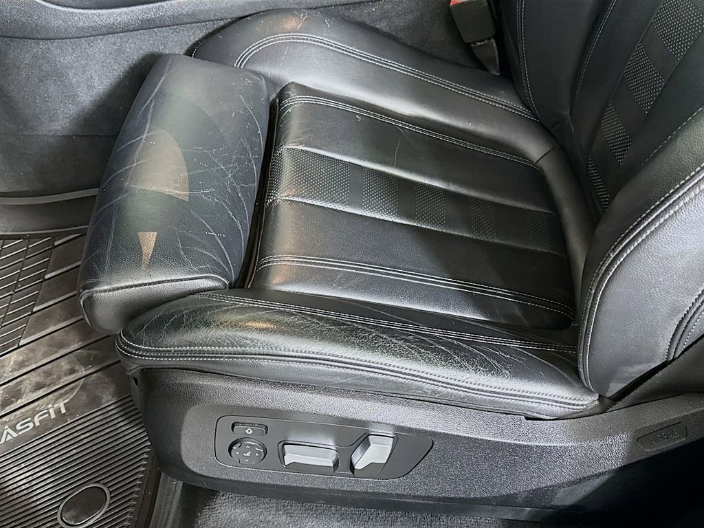 Used 2021 BMW X7 xDrive40i w/ Parking Assistance Package image 19