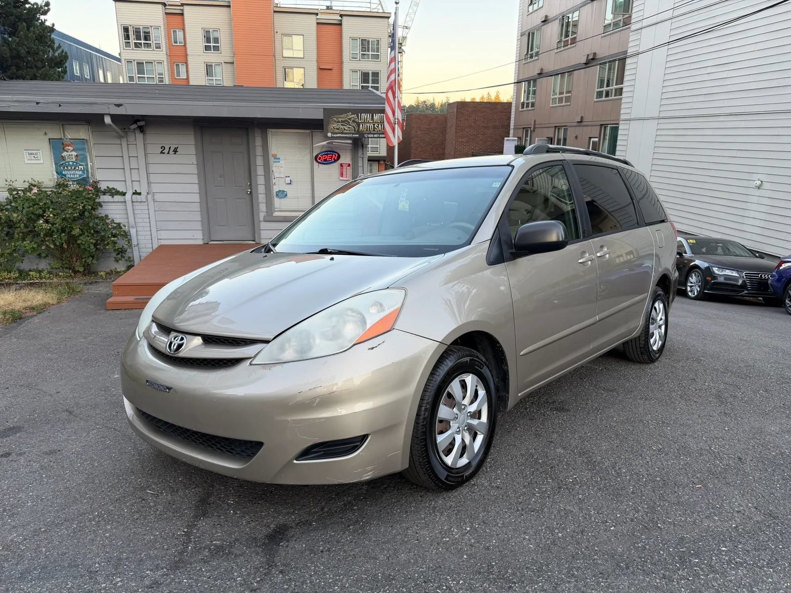 Used 2007 Toyota Sienna CE FWD image 2