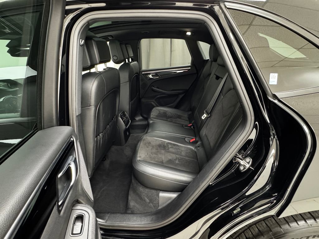 Used 2019 Porsche Macan image 12