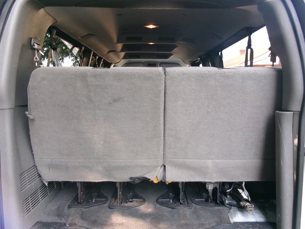 Used 2015 Chevrolet Express 3500 LT w/ LT Preferred Equipment Group RWD image 33