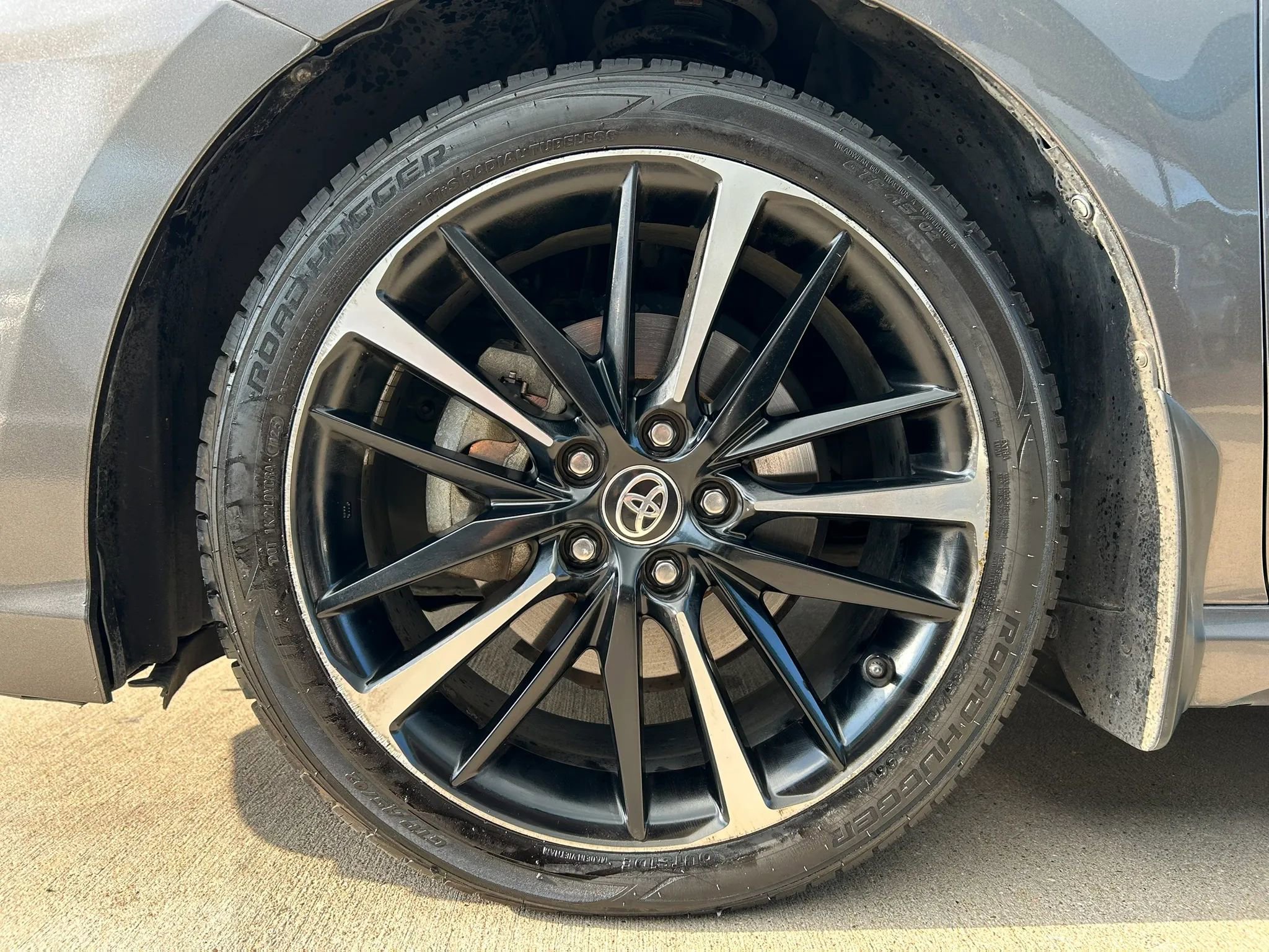 Used 2020 Toyota Camry XSE FWD image 23
