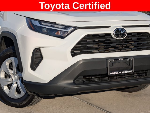 Certified 2025 Toyota RAV4 LE AWD/4WD image 3