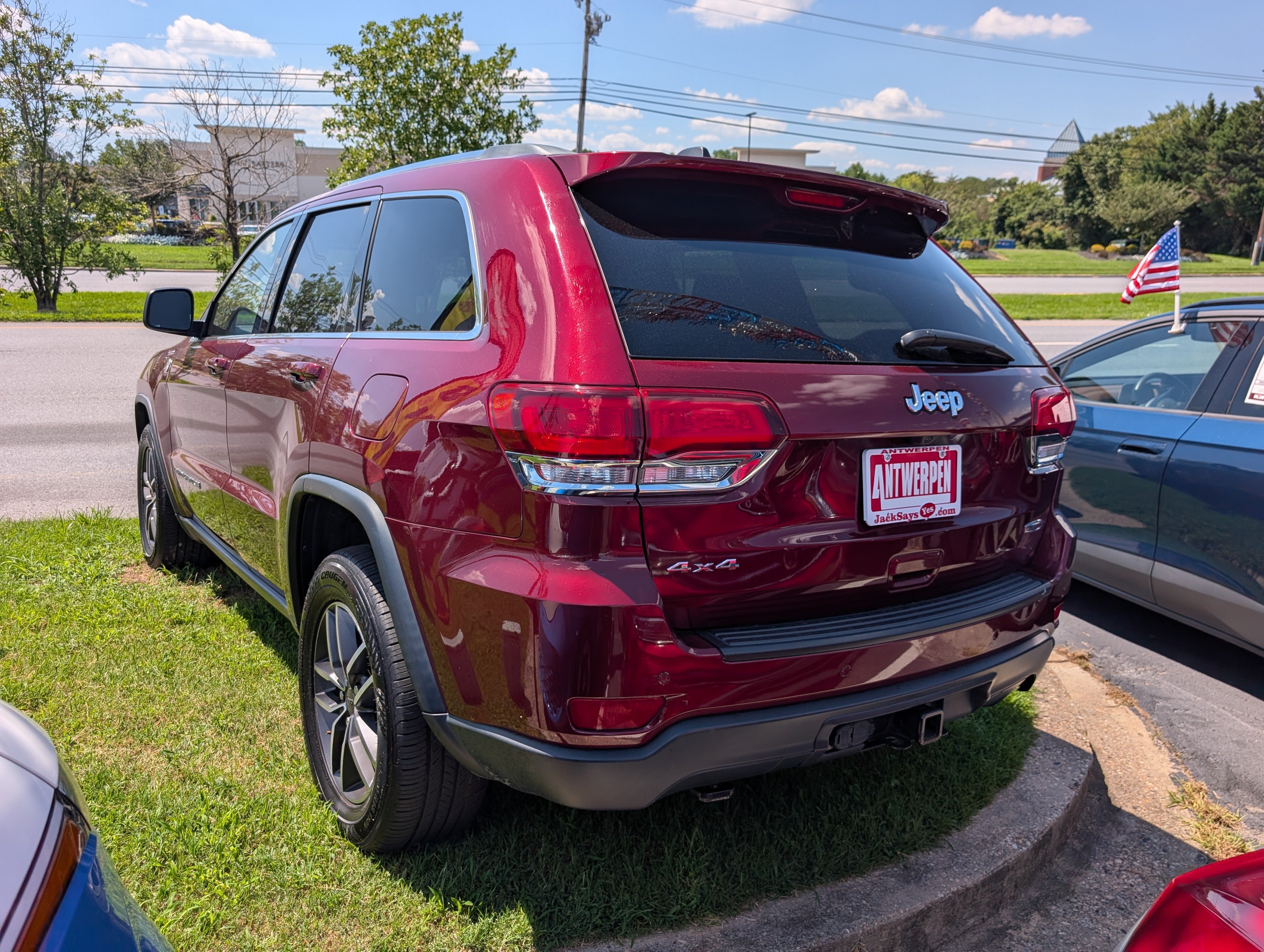 Used 2020 Jeep Grand Cherokee Laredo w/ Quick Order Package 2BN North AWD/4WD image 5