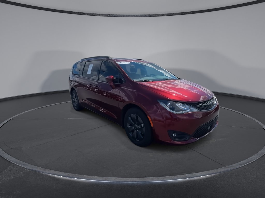 Used 2020 Chrysler Pacifica Limited FWD image 3