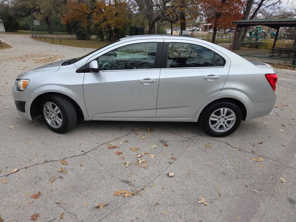 Used 2016 Chevrolet Sonic LT image 3