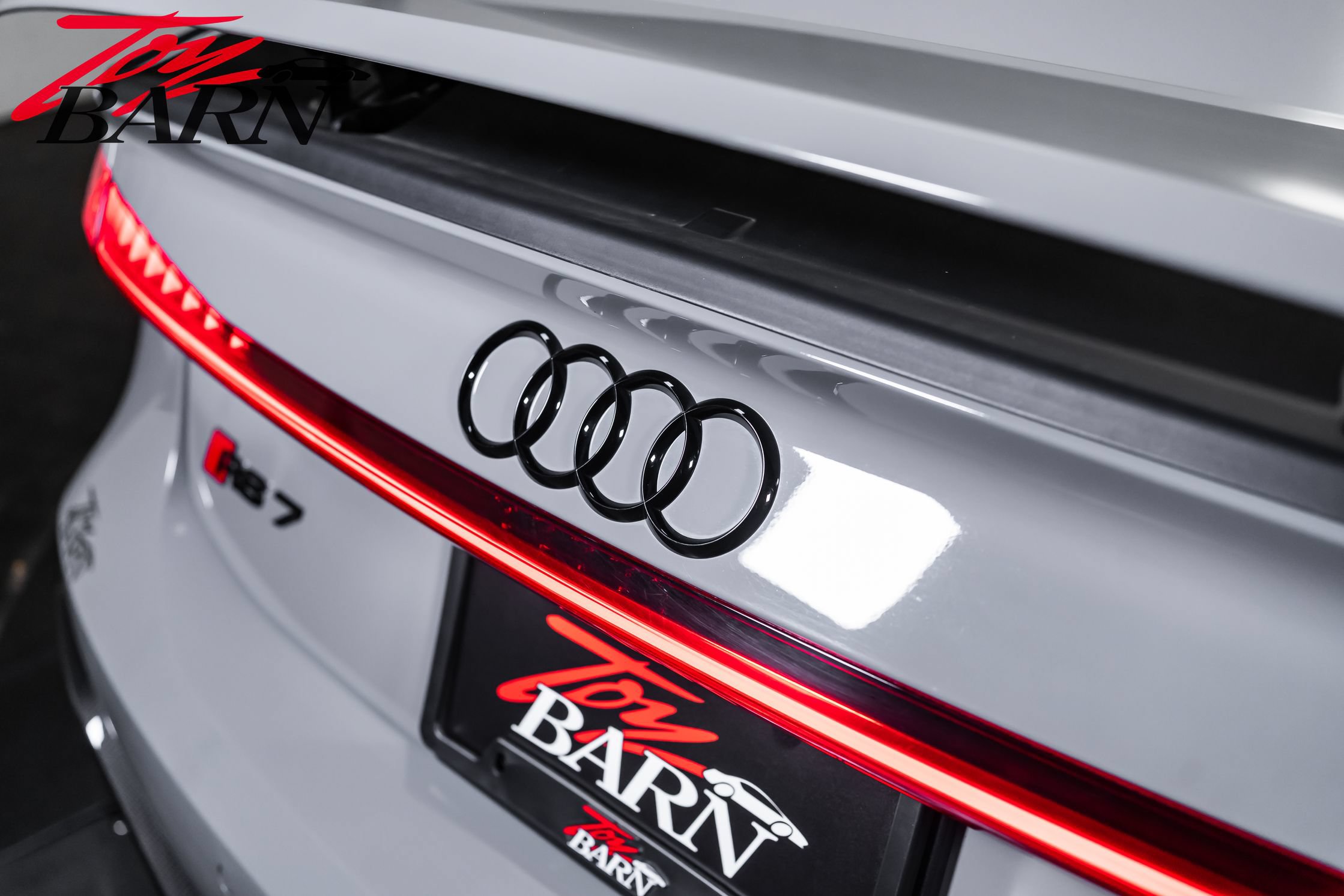 Used 2021 Audi RS 7 Sportback w/ Carbon Optic Package AWD/4WD image 13