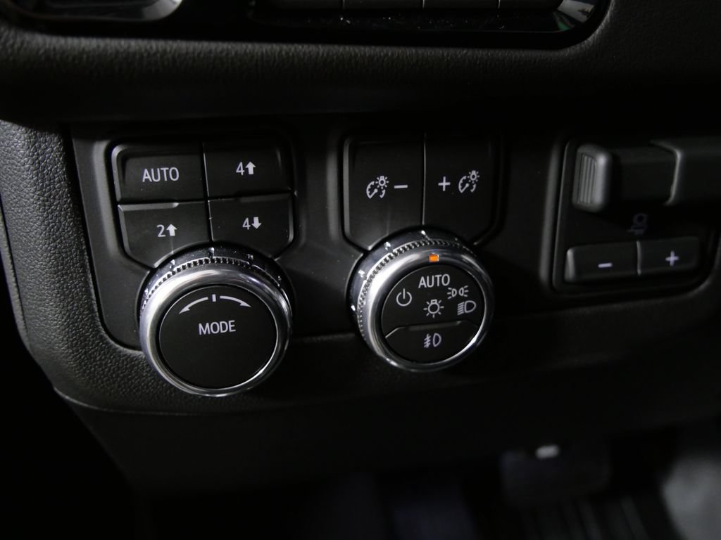 Used 2026 GMC Yukon Elevation AWD/4WD image 17