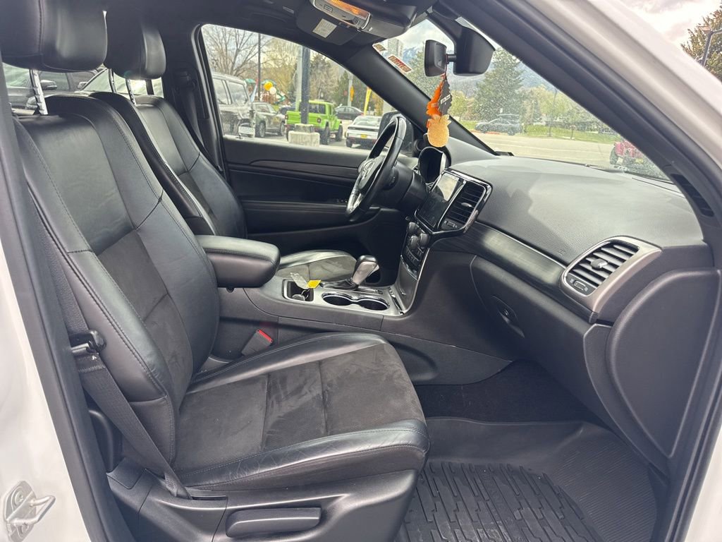 Used 2020 Jeep Grand Cherokee Altitude AWD/4WD image 12