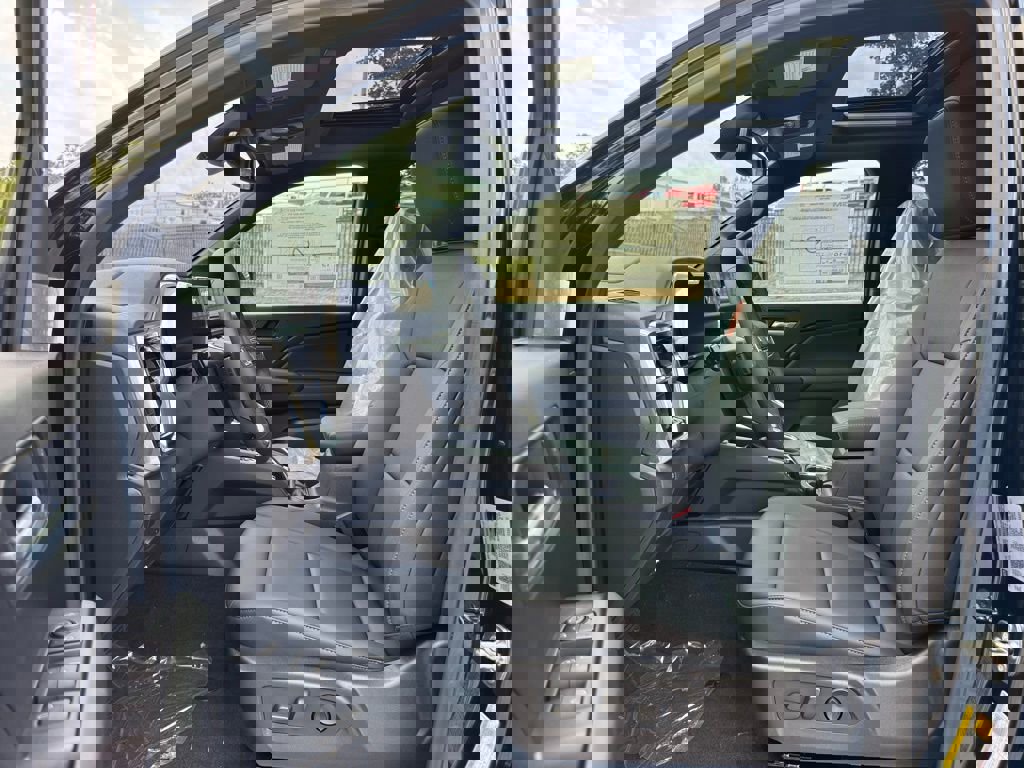 New 2026 GMC Canyon Elevation w/ Convenience Package image 19