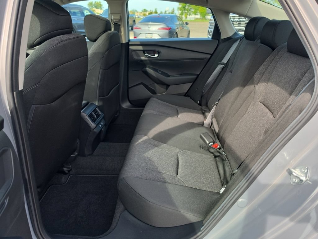 Used 2025 Honda Accord SE image 25