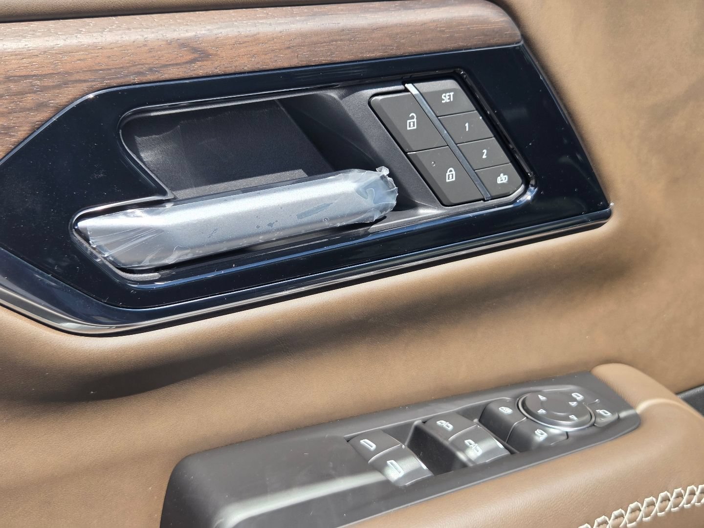 New 2026 GMC Yukon XL Denali Ultimate w/ LPO, Floor Liner Package AWD/4WD image 34