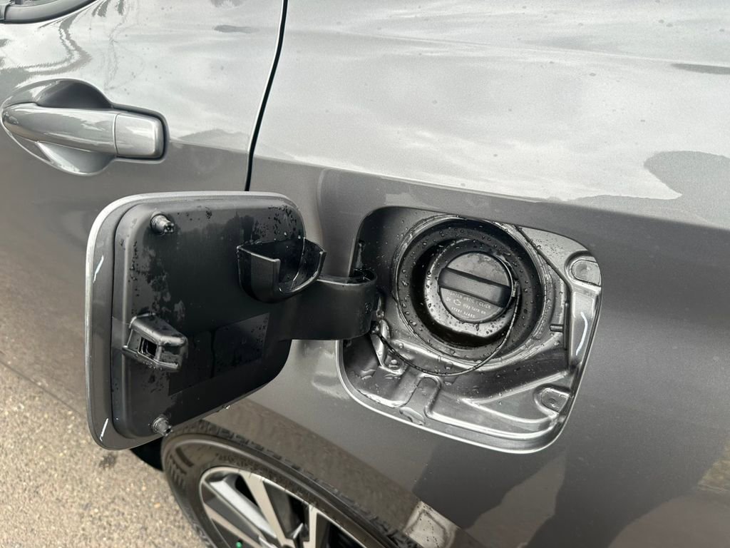 New 2025 Nissan Versa SV w/ Trunk Package image 30