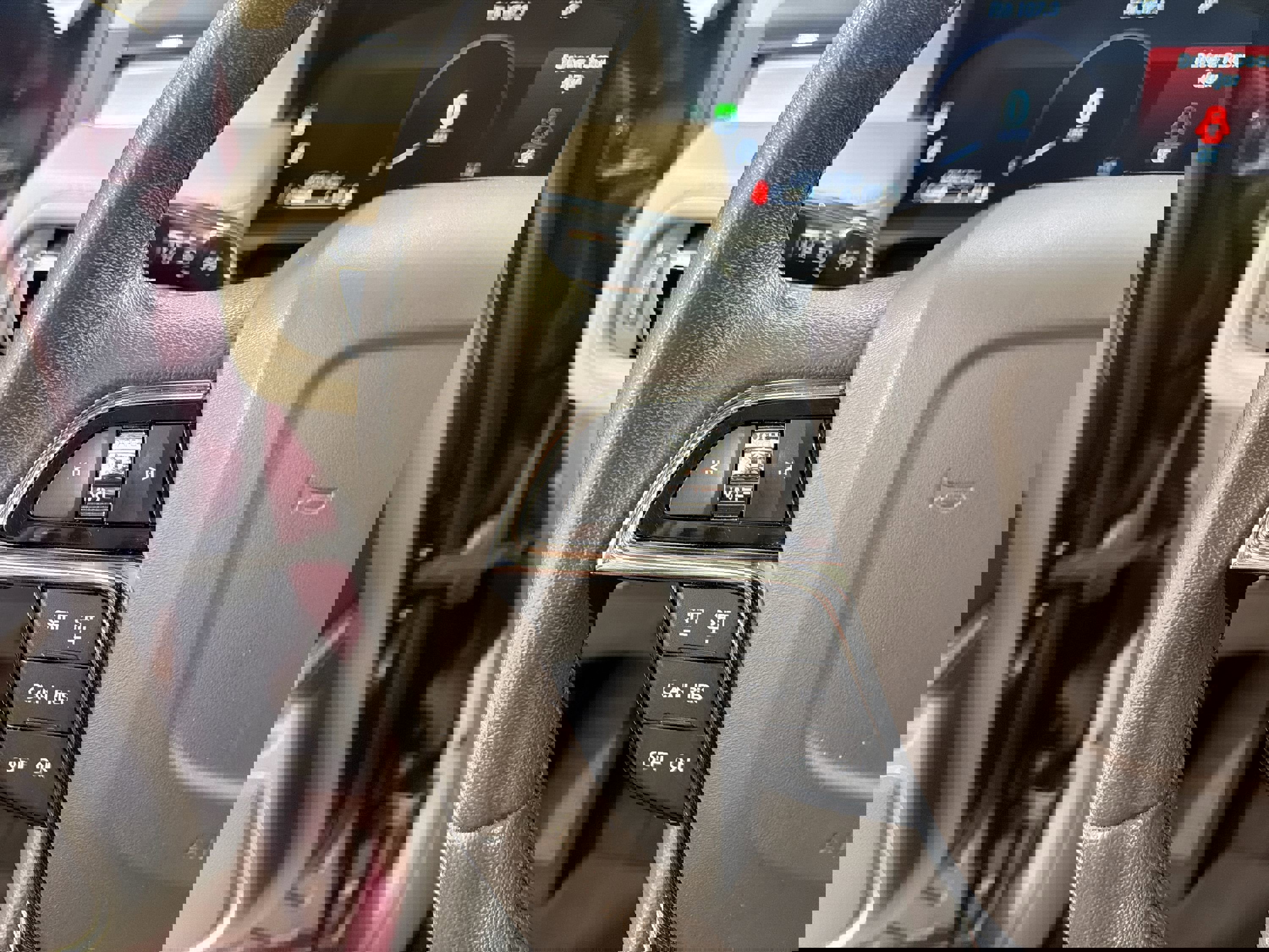 Used 2022 Lincoln Nautilus FWD image 14