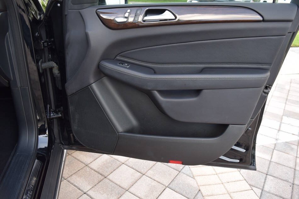 Used 2016 Mercedes-Benz GLE 300d 4MATIC w/ Premium Package image 74