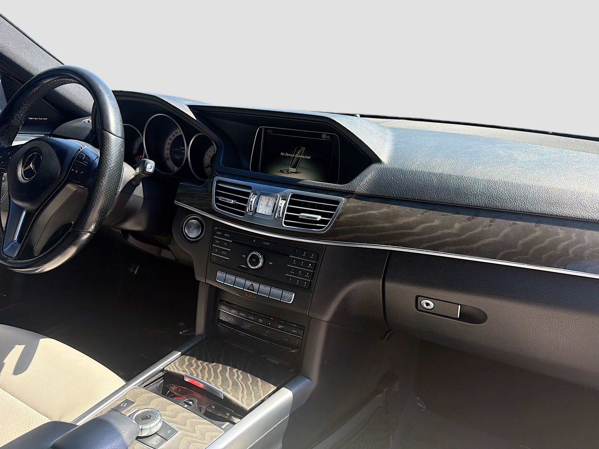 Used 2016 Mercedes-Benz E 350 Sedan w/ Premium Package image 30