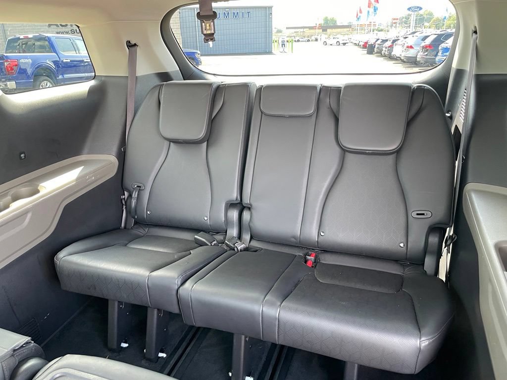 Used 2026 Kia Carnival LXS FWD image 9
