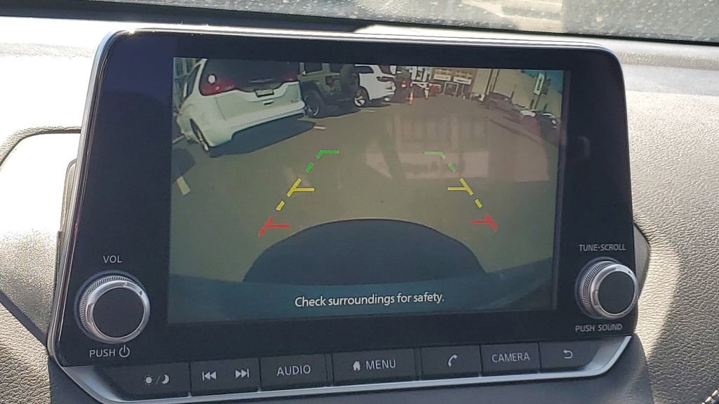 Used 2023 Nissan Sentra SV FWD image 25