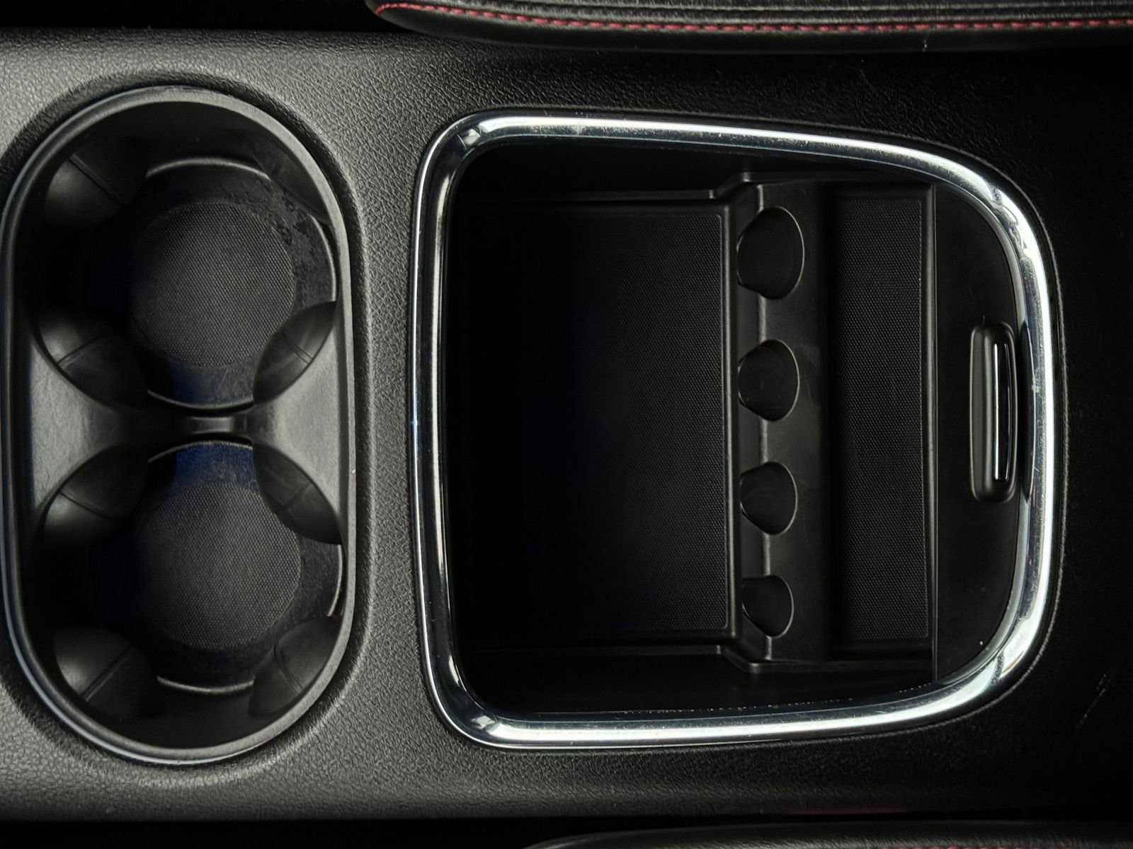 Used 2017 Dodge Grand Caravan GT image 26