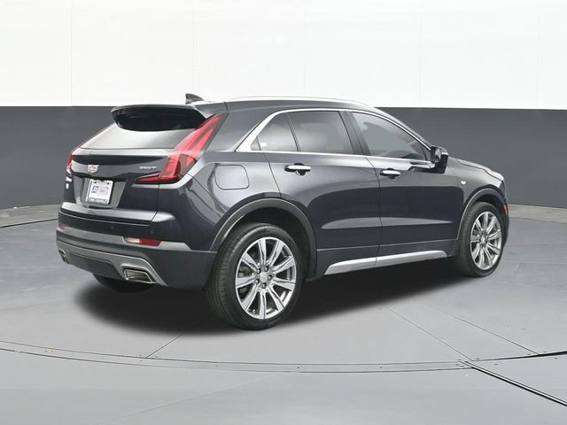 Used 2023 Cadillac XT4 Premium Luxury w/ Cold Weather Package FWD image 14