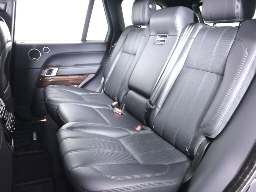 Used 2015 Land Rover Range Rover Supercharged AWD/4WD image 35