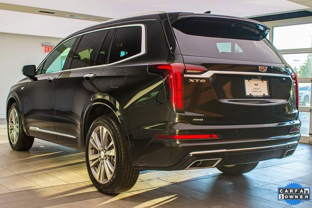 Used 2025 Cadillac XT6 Premium Luxury image 8